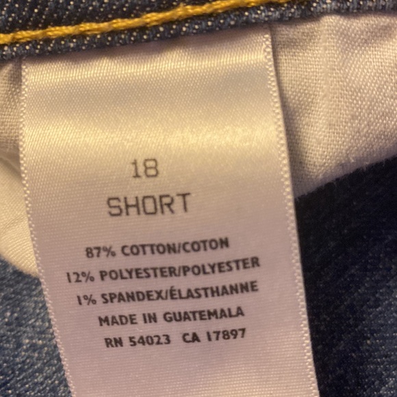 “The Diva” Old Navy, Women’s plus size Jeans - Picture 4 of 6